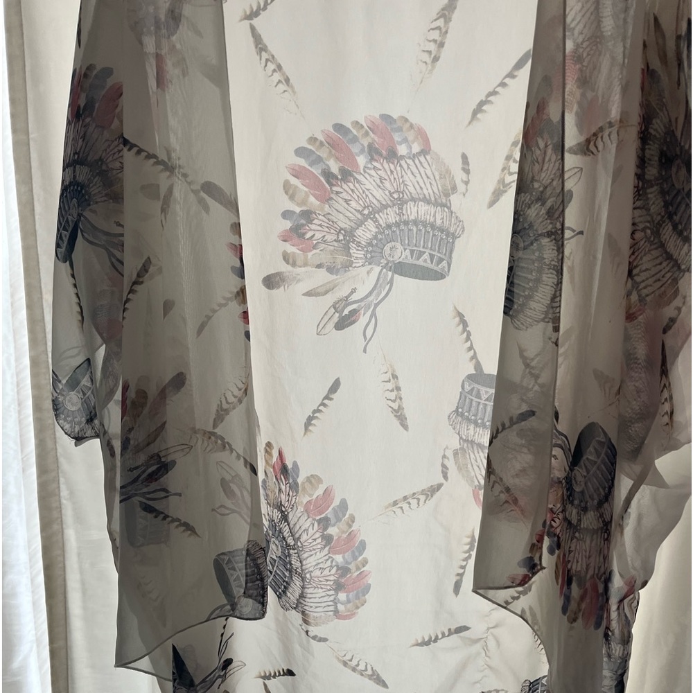Gray feather kimono